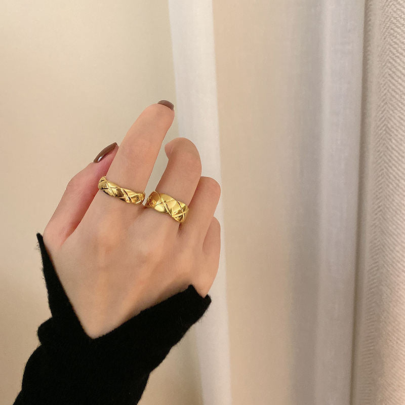 Thick rings gold deals